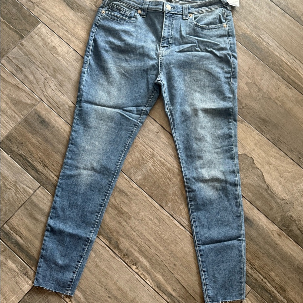 True Religion Blue Cropped Ankle Jeans with Faded Detail